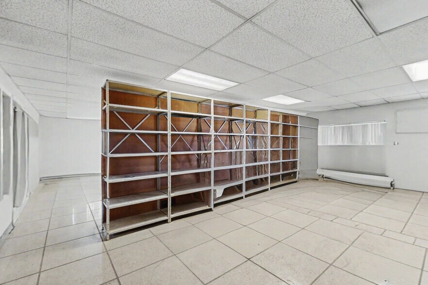 More Photos Of 2862 Wagner Rd, Waterloo Industrial For Lease