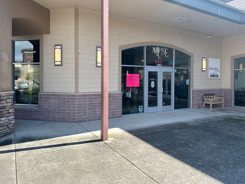 More Photos Of 1095 S Fortuna Blvd, Fortuna General Retail For Sale