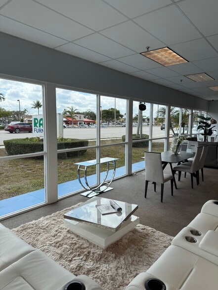 More Photos Of 7979 Pines Blvd, Pembroke Pines Storefront Retail Office For Sale