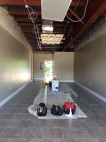 More Photos Of 653 E Madison Ave, Bastrop General Retail For Lease