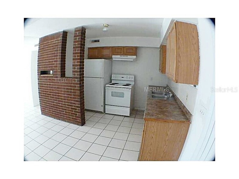 More Photos Of 895 Pasadena Ave, Longwood Multifamily For Sale