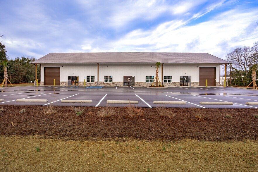 More Photos Of 118 Centerville Rd, Gilbert Light Distribution For Lease