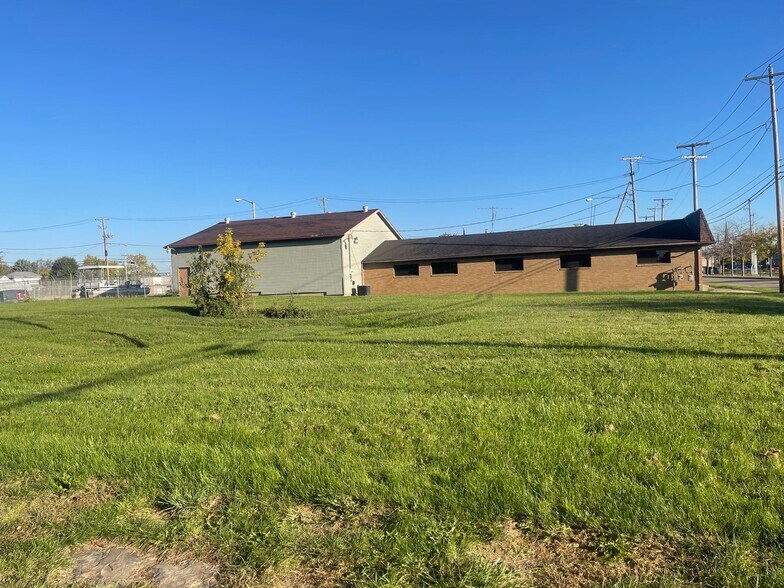 More Photos Of 407 High Ave SW, Canton Warehouse For Sale