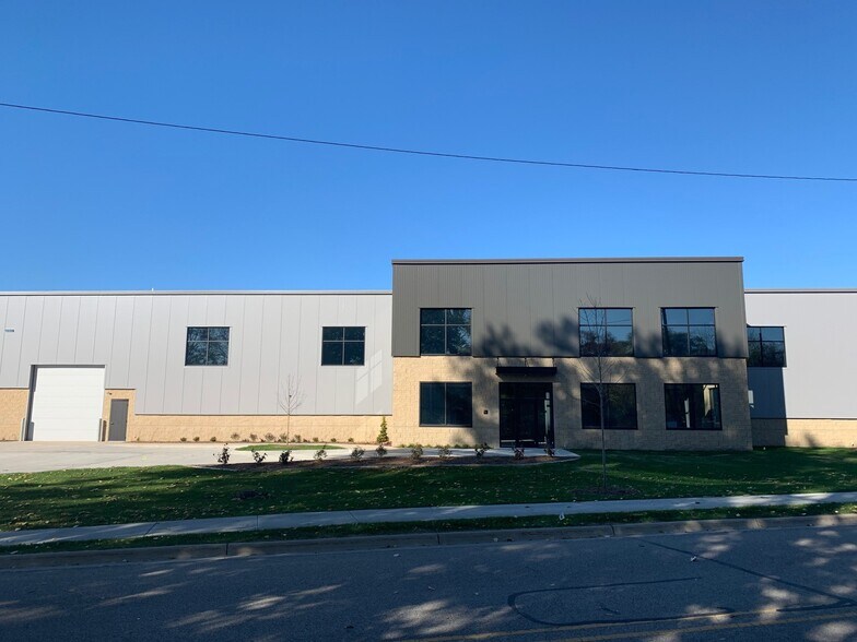 More Photos Of 1535 Steele Ave SW, Grand Rapids Distribution For Lease