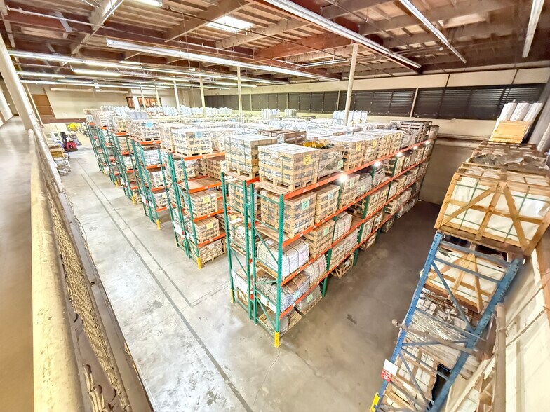 More Photos Of 99-969 Iwaena St, Aiea Freestanding For Sale