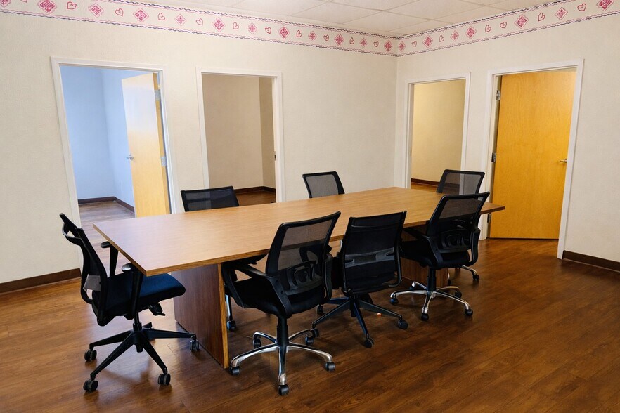 More Photos Of 7545 Little Rd, New Port Richey Office For Sale