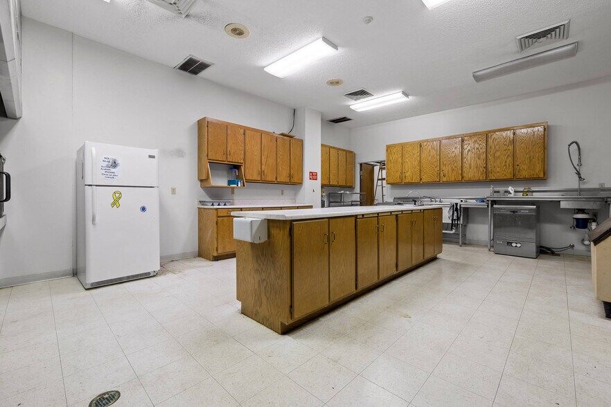 More Photos Of 940 S Ocoee St, Cleveland Medical For Sale
