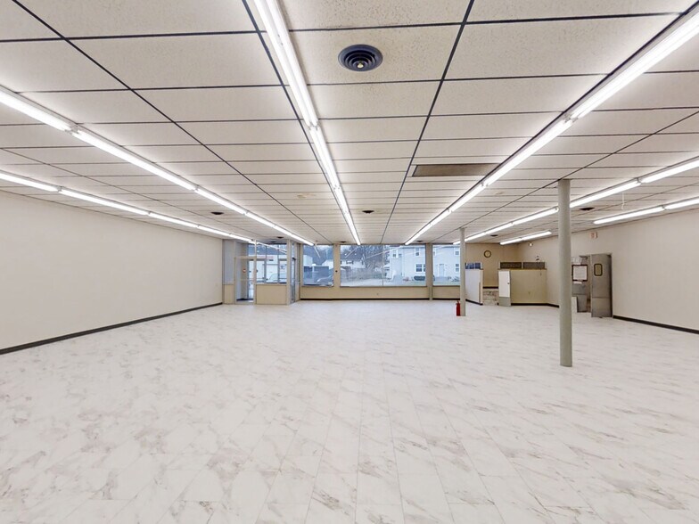 More Photos Of 3412 W Lake Rd, Erie Freestanding For Lease