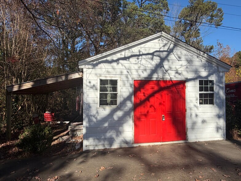 More Photos Of 2090 Eastern Ave, Nashville Office Residential For Sale