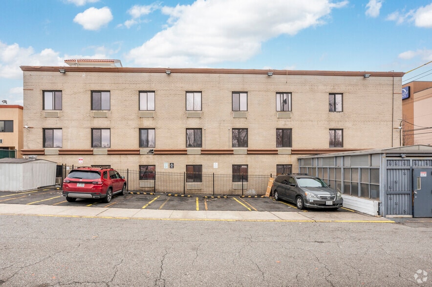 More Photos Of 153-95 Rockaway Blvd, Jamaica Hotel For Sale