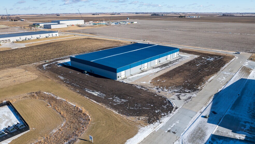 More Photos Of 1811 Rich Olive St, Story City Warehouse For Lease