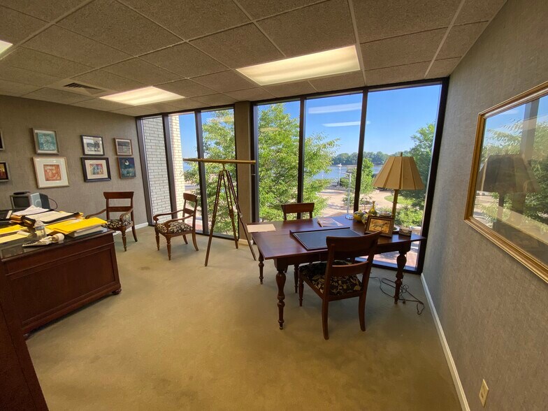 More Photos Of 100 Saint Ann St, Owensboro Office For Lease