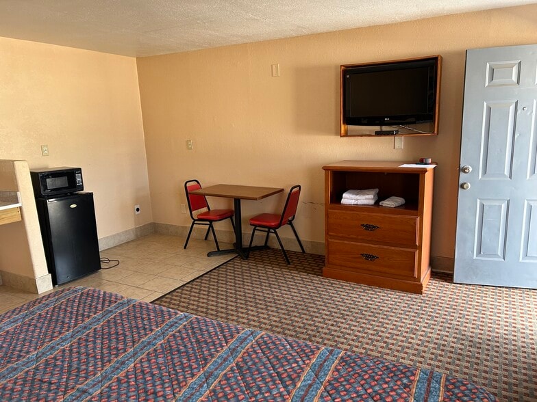 More Photos Of 3426 Fredericksburg Rd, San Antonio Hotel For Sale