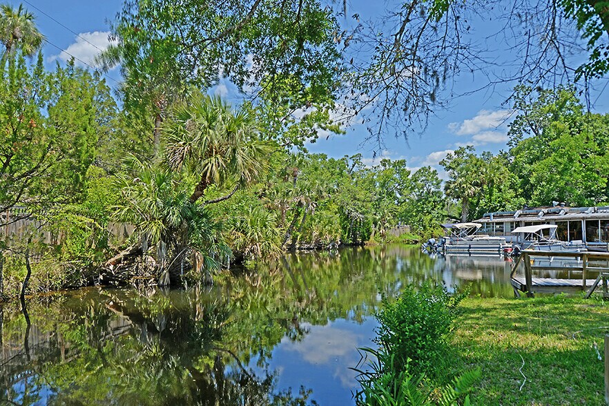 More Photos Of 10175 W Fishbowl Dr, Homosassa Bar For Sale