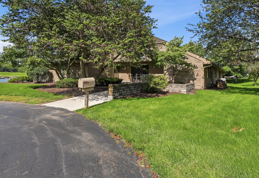 More Photos Of 6100 Memorial Dr, Dublin Medical For Sale