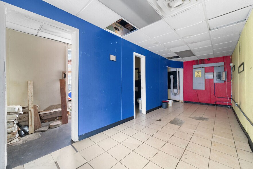 More Photos Of 2600 E Belknap St, Fort Worth Restaurant For Sale