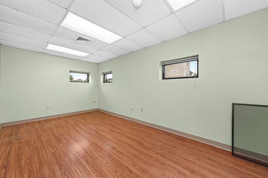 More Photos Of 52 Sharon St, Malden Office For Lease