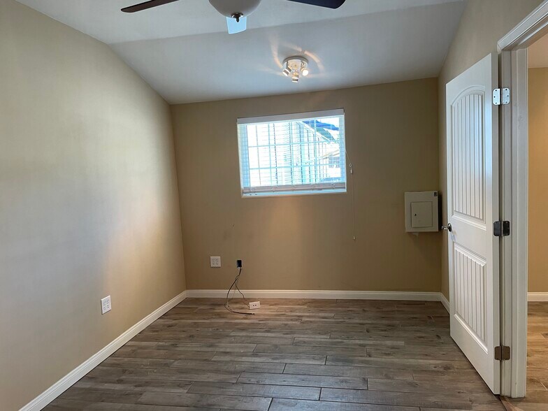 More Photos Of 8843 Winter Gardens Blvd, Lakeside Office For Lease