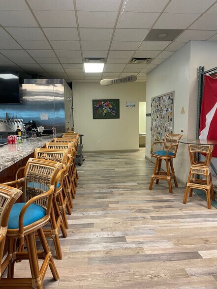 More Photos Of 1044 Saxonburg Blvd, Glenshaw Restaurant For Sale