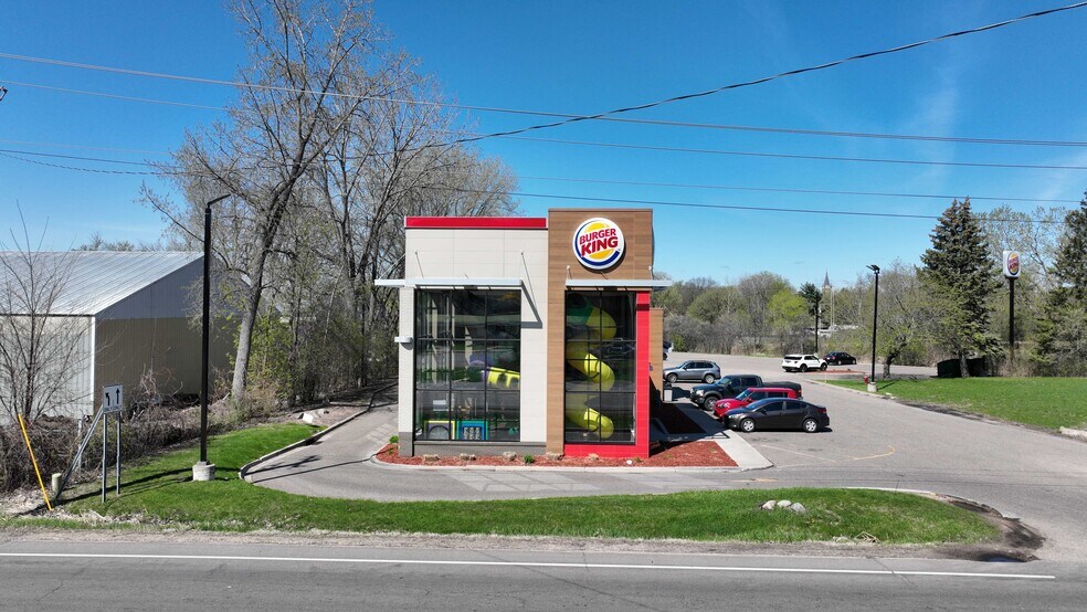 More Photos Of 2535 Division St N, North Saint Paul Fast Food For Sale