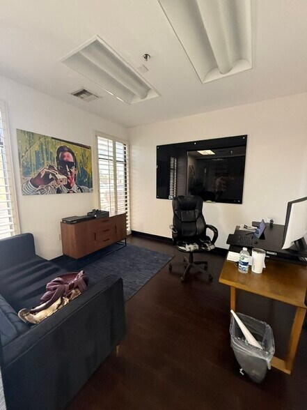 More Photos Of 7517 S McClintock Dr, Tempe Office For Lease