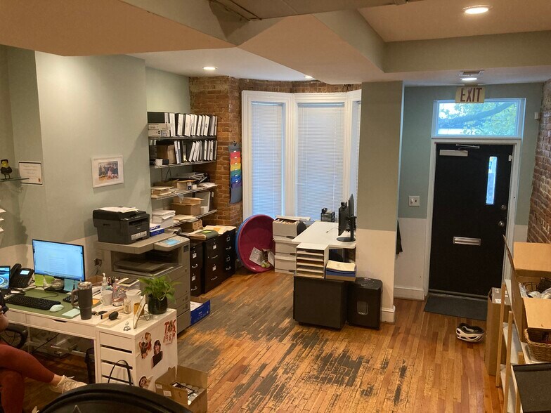 More Photos Of 909 U St NW, Washington Storefront Retail Office For Sale