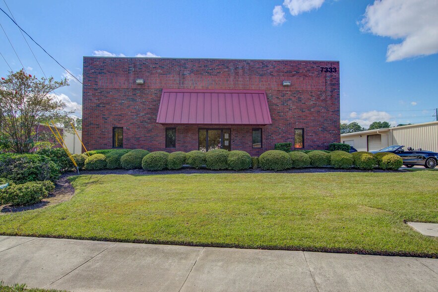 More Photos Of 7333 Peppermill Pky, Charleston Coworking Space