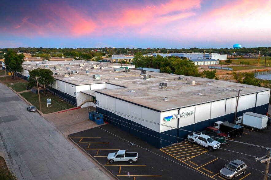 Primary Photo Of 3131 W Bolt St, Fort Worth Warehouse For Lease