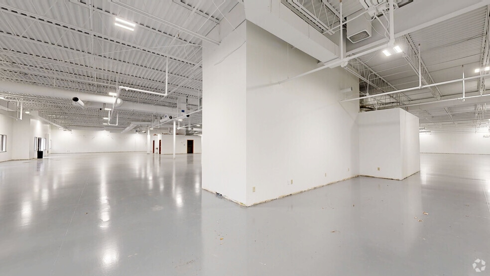 More Photos Of 343 E 82nd St, Chaska Warehouse For Sale