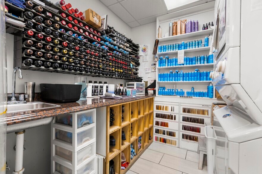 More Photos Of 420 Post Rd W, Westport Storefront For Sale