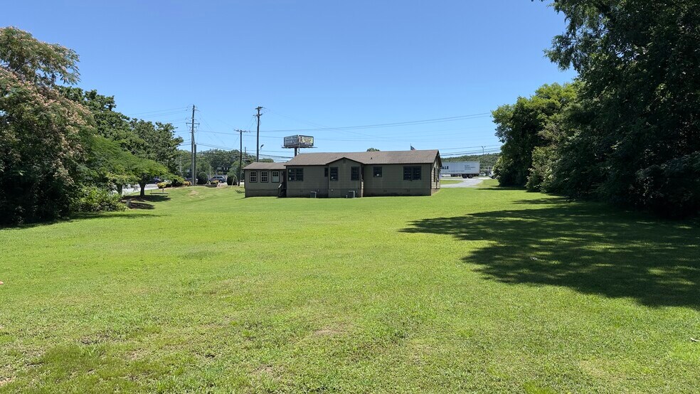 More Photos Of 1307 US 41 N, Calhoun Land For Sale