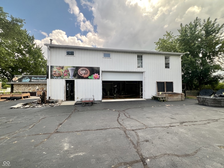 More Photos Of 8135 E 30th St, Indianapolis Light Manufacturing For Sale