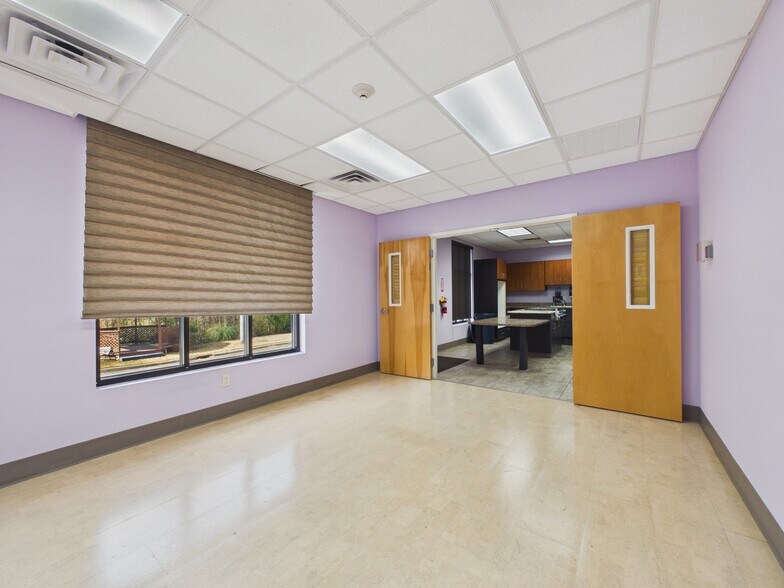 More Photos Of 1000 Centre Brook Ct, Columbus Medical For Lease