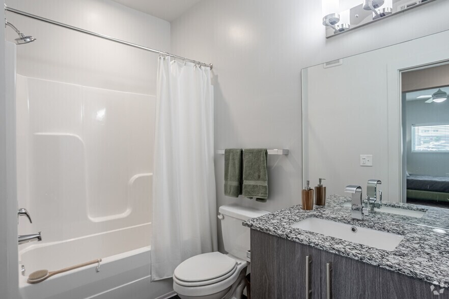 More Photos Of 3959 N Steele Blvd, Fayetteville Apartments For Lease