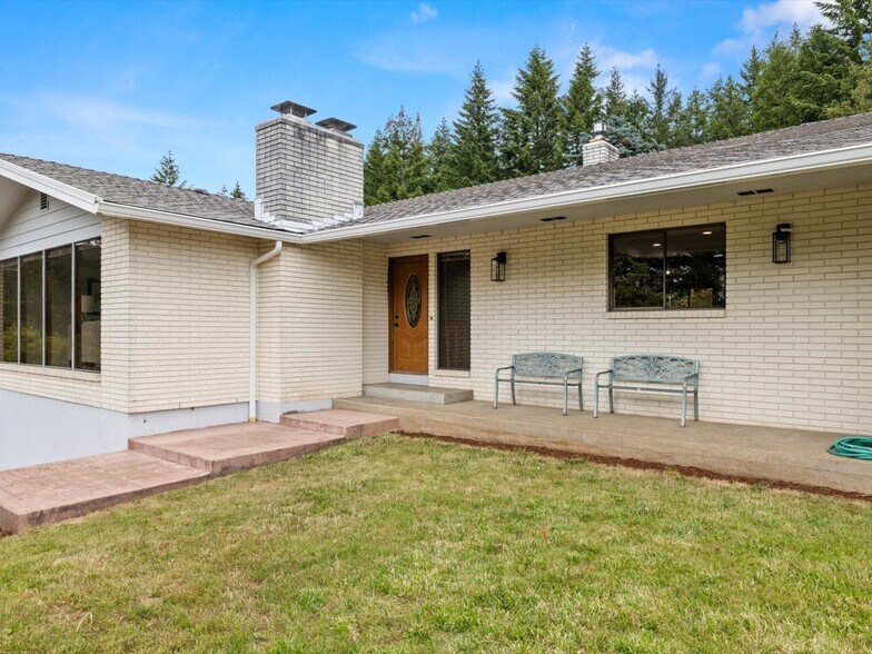More Photos Of 115 NW Harmony Ln, Corvallis Specialty For Sale