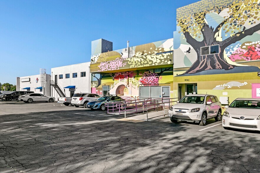 More Photos Of 8124-8144 Sunland Blvd, Sun Valley Freestanding For Lease