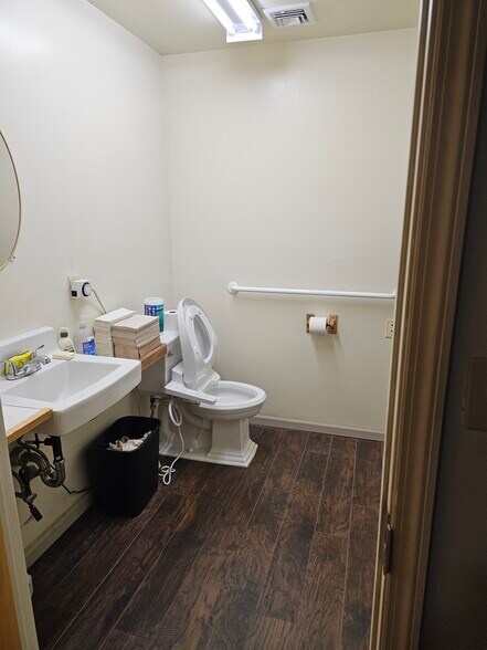 More Photos Of 3676 Crescent Ct E, Whitehall Warehouse For Lease