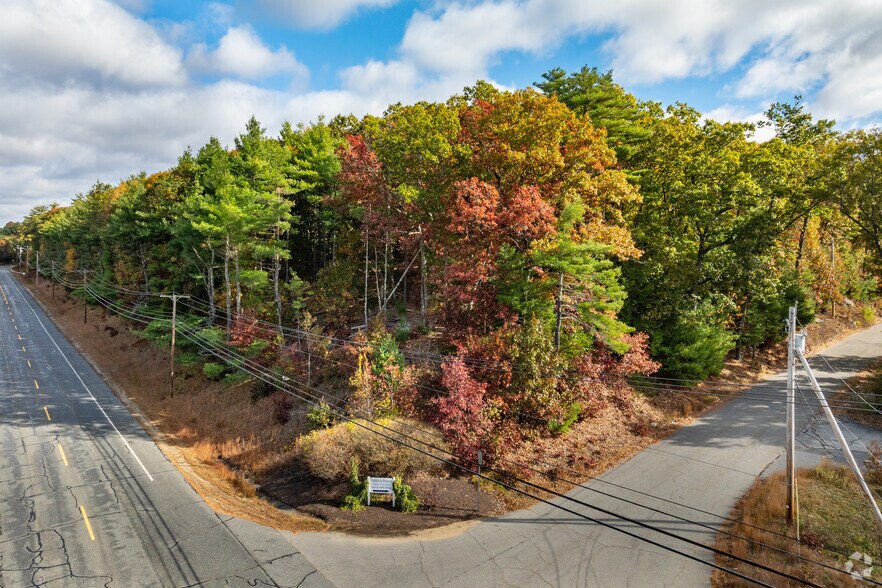 More Photos Of 277 Main St, Sturbridge Land For Lease