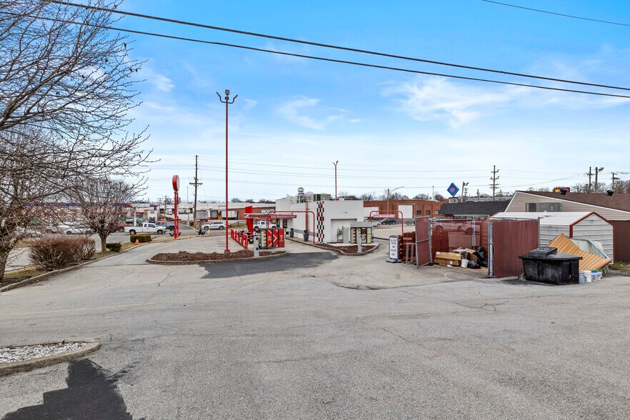 More Photos Of 1478 W Lexington Ave, Winchester Fast Food For Lease