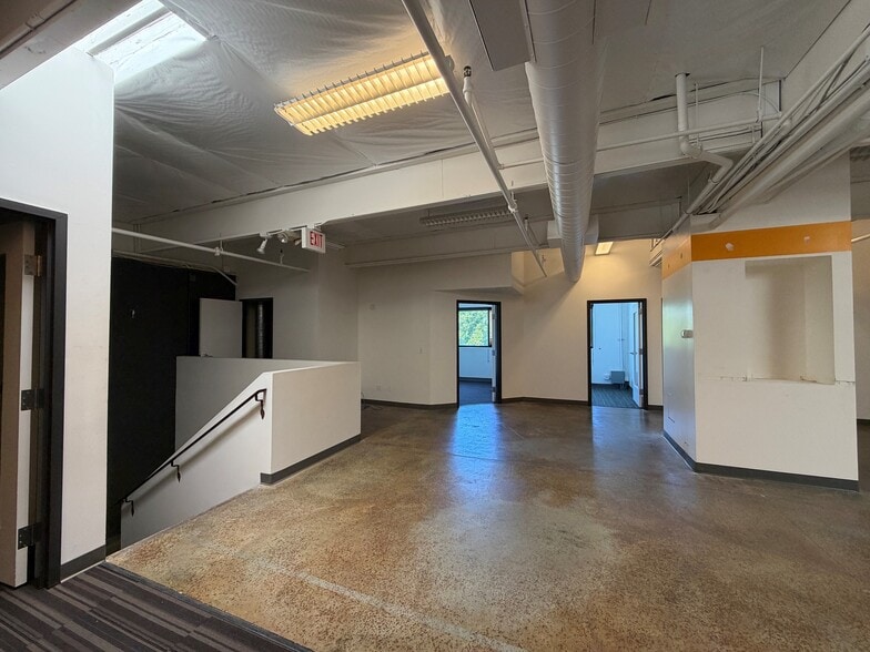 More Photos Of 285 Bel Marin Keys Blvd, Novato Light Manufacturing For Lease