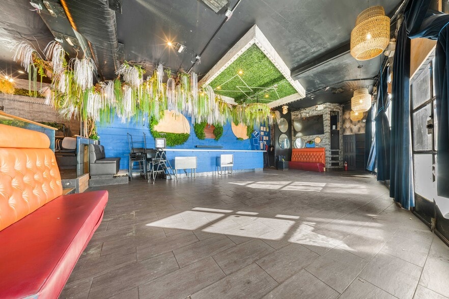 More Photos Of 33-29 Astoria Blvd N, Astoria Apartments For Lease