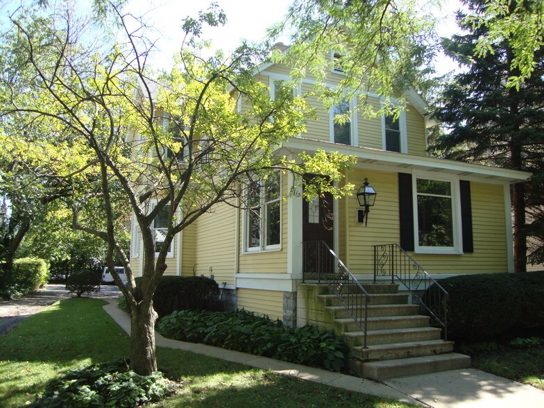 More Photos Of 115 S Vine St, Hinsdale Office Residential For Sale