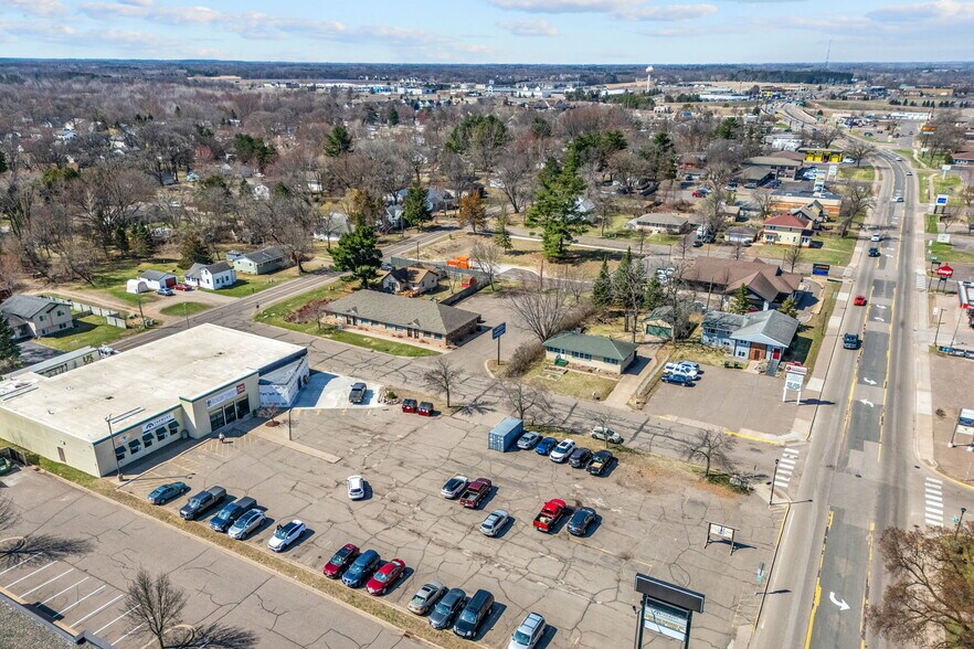 More Photos Of 38804 8th Ave, North Branch Office Residential For Sale