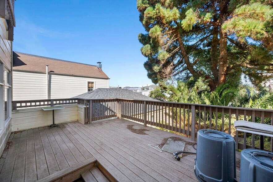 More Photos Of 2250 Union St, San Francisco Storefront Retail Office For Sale