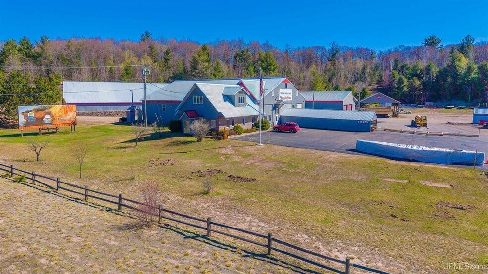 More Photos Of 9465 US Highway 41 S, Skandia Flex For Sale