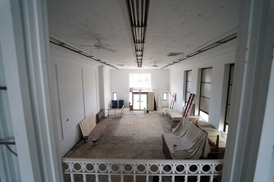 More Photos Of 242 State St, Hackensack Freestanding For Lease