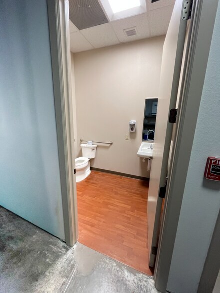 More Photos Of 250 Avenue K SW, Winter Haven Medical For Lease