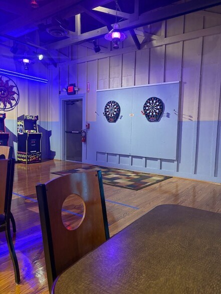 More Photos Of 5581 S 9th St, Kalamazoo Restaurant For Sale