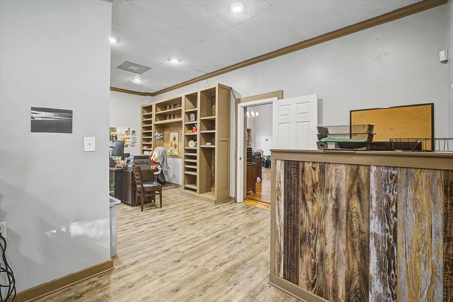 More Photos Of 1740 & 1742 Thomasville Rd., Tallahassee Office For Sale