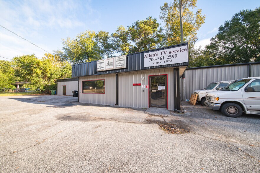 Primary Photo Of 5251 Buena Vista Rd, Columbus Light Distribution For Sale